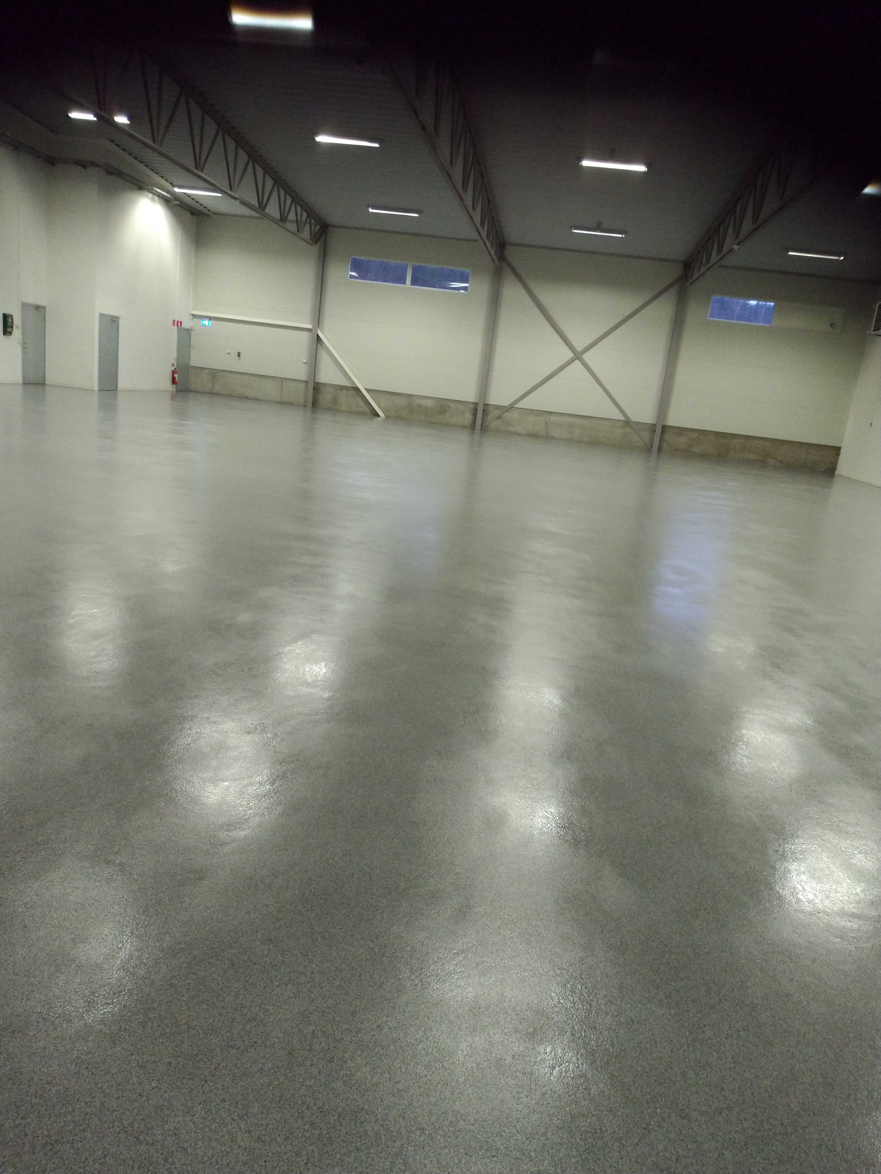 Nygjort golv stora lagerdelen Arntorp 201218 1000kb